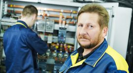Die elektrotechnisch unterwiesene Person